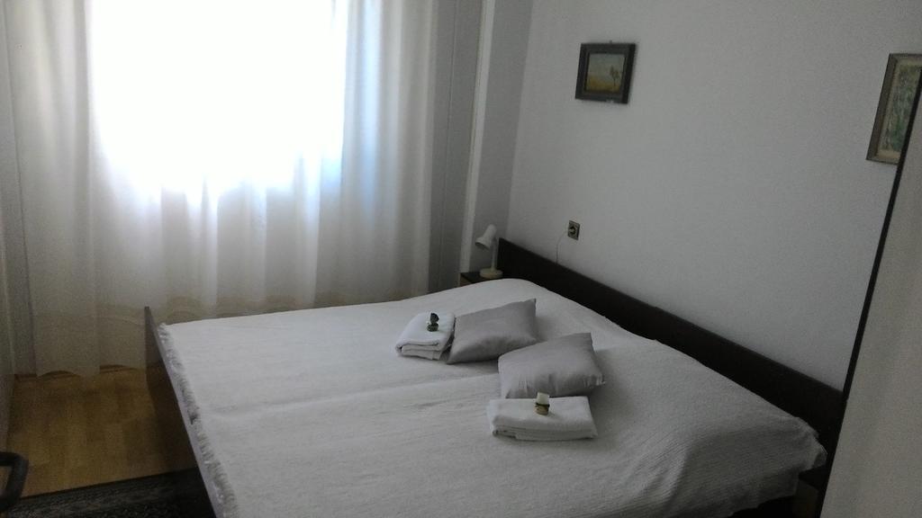 Apartments Prisnac Pakoštane Exterior foto
