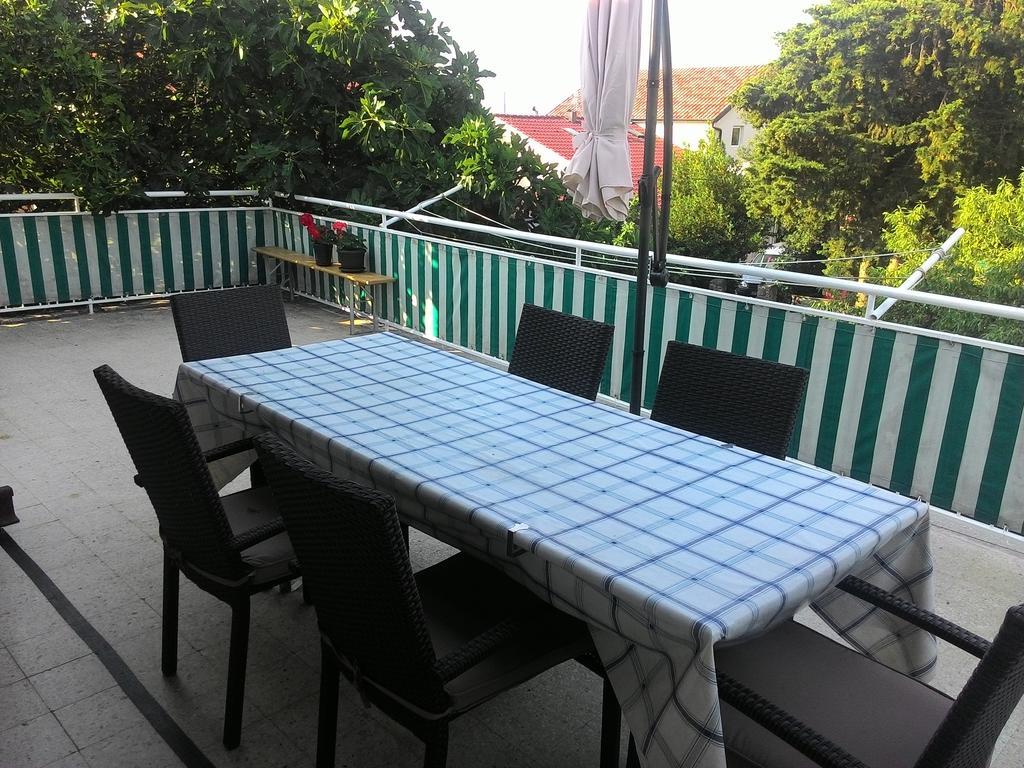 Apartments Prisnac Pakoštane Exterior foto